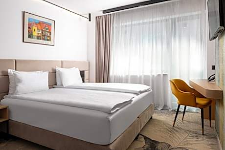 Deluxe Double Room with Balcony and city view