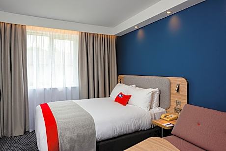 Standard Double Room with Sofa Bed and Free Hot Breakfast