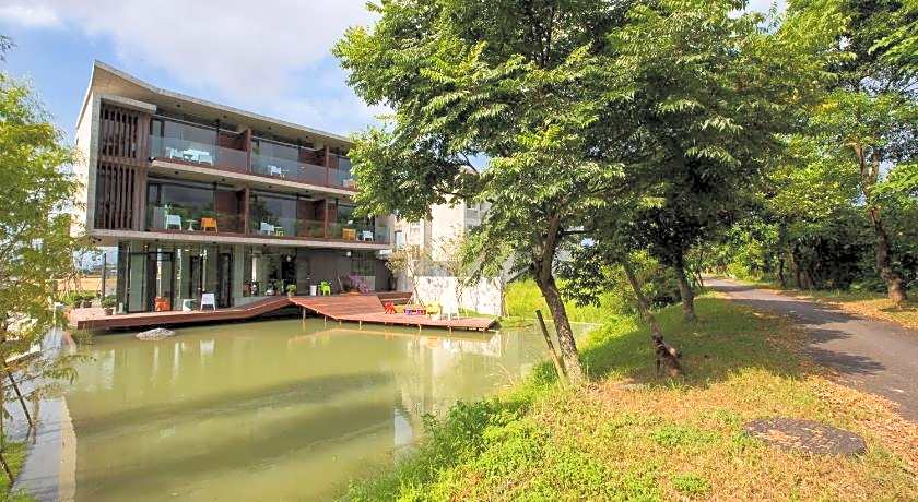 God Island Bed and Breakfast