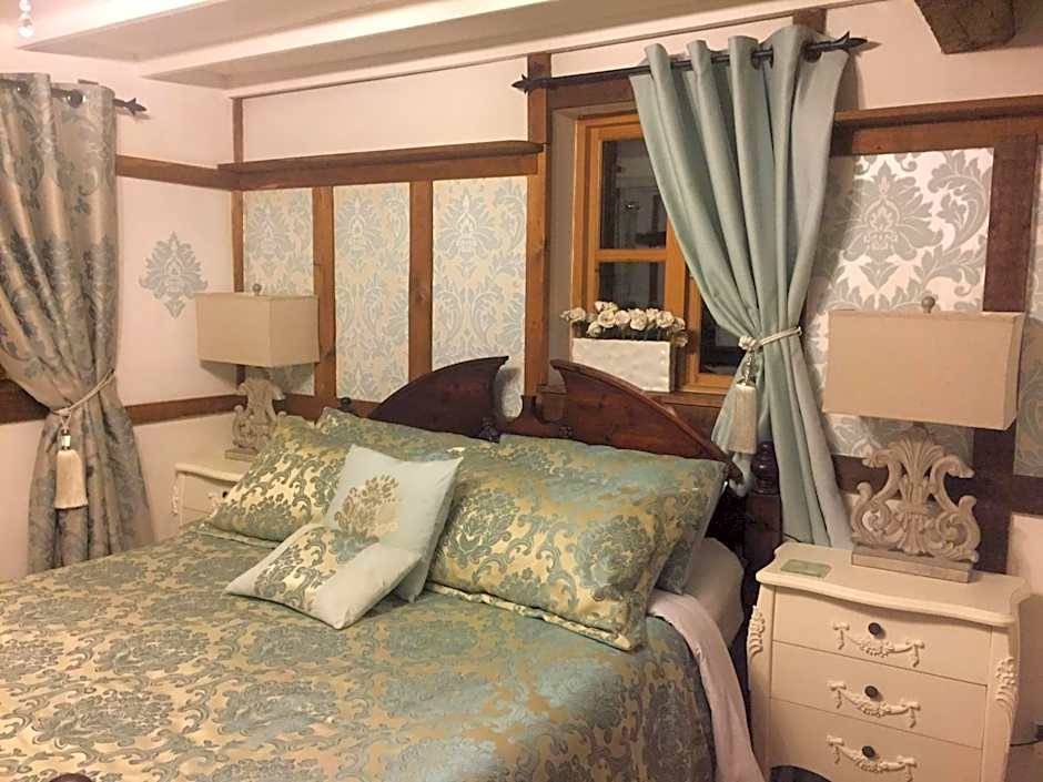 Dolweunydd Bed and Breakfast