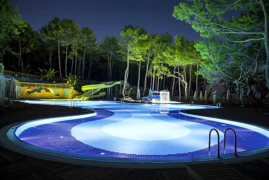 Wome Deluxe Hotel - Halal All Inclusive