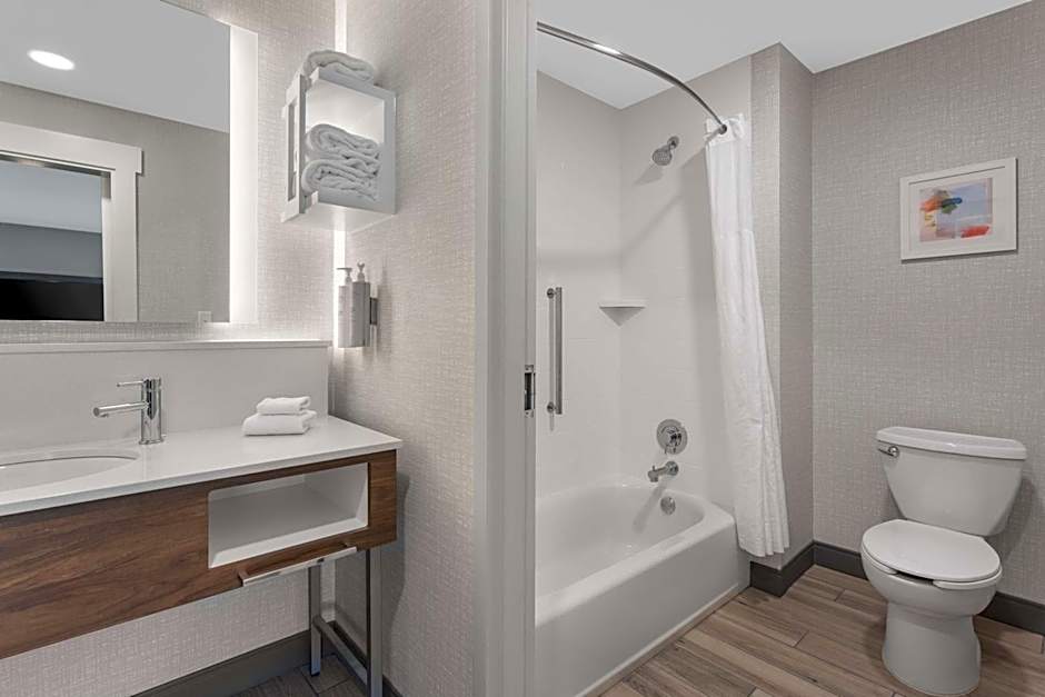 Hampton Inn By Hilton & Suites Lincoln - Northeast I-80
