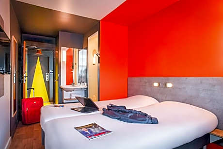 Family Room with One Double Bed and Two Pull-Out Beds