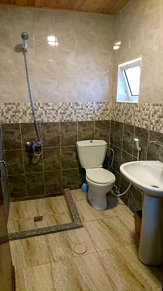 Al Fawanes Hotel Apartments