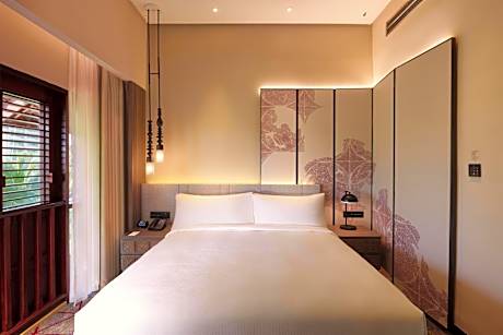 King Room - Mobility Accessible