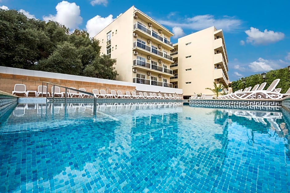 Azuline Hotel Bahamas