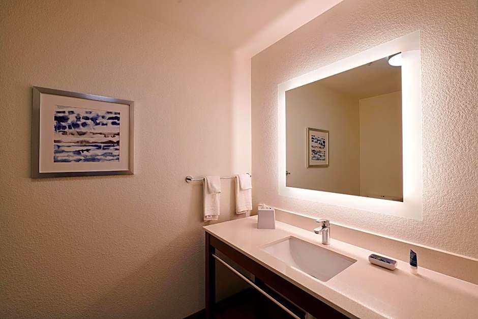 Four Points by Sheraton Cleveland-Eastlake