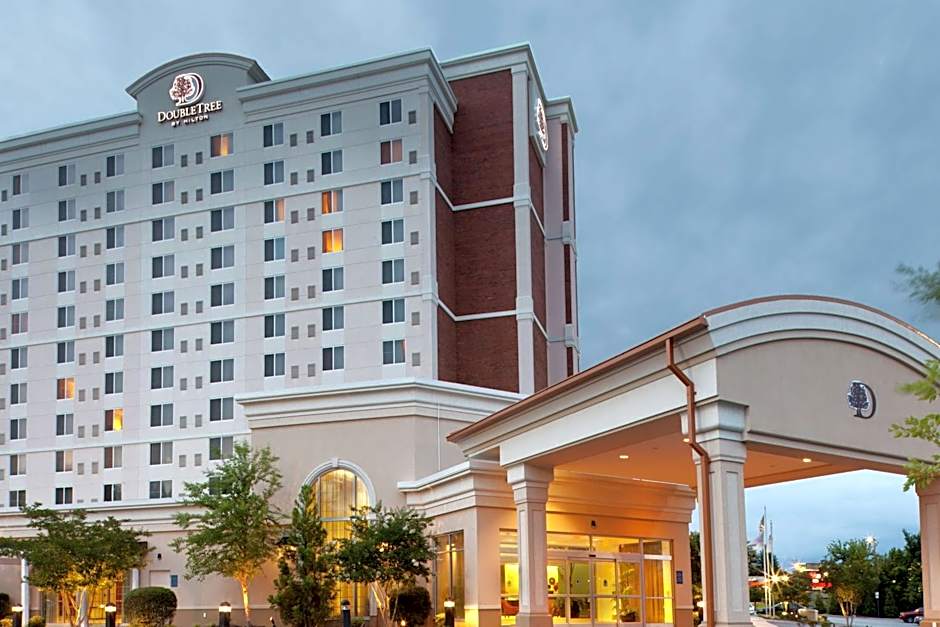 Photo 1 of 21 of DoubleTree By Hilton Hotel Greensboro