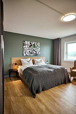 Captain Room