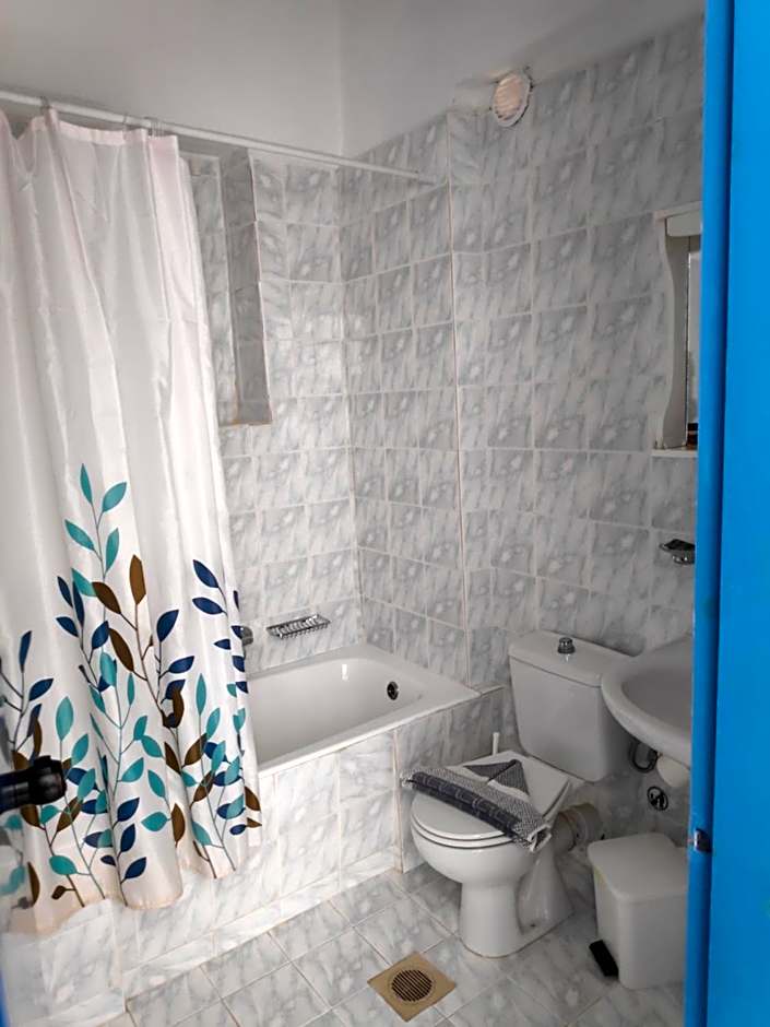 Leonidas Studios & Apartments