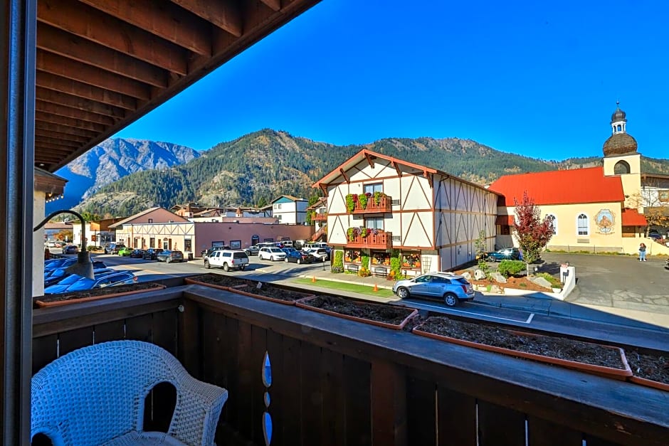 Solstice Suites