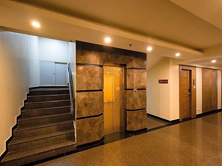 Hotel Tamizh Park