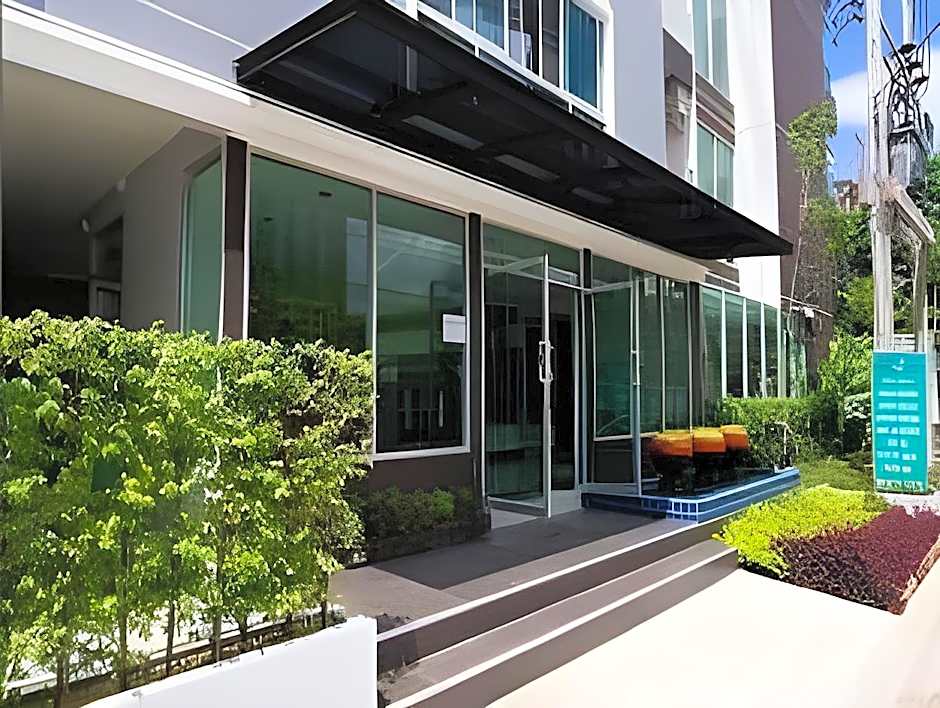 Canaries @38 Hotel by Baan Mina