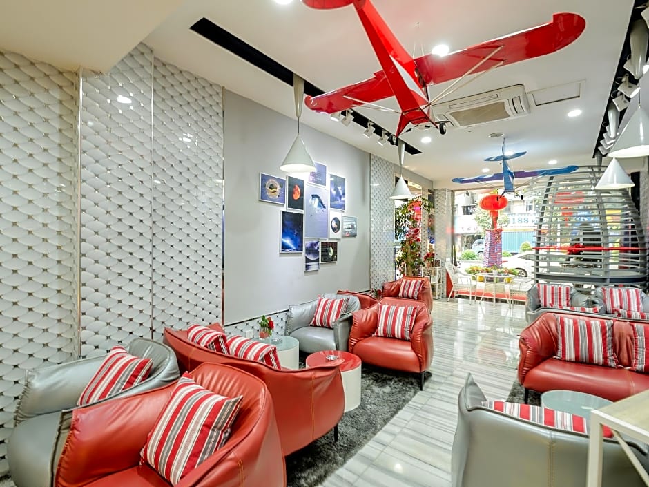 Planet Hotel