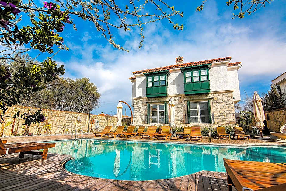 Alacati Boreas Hotel