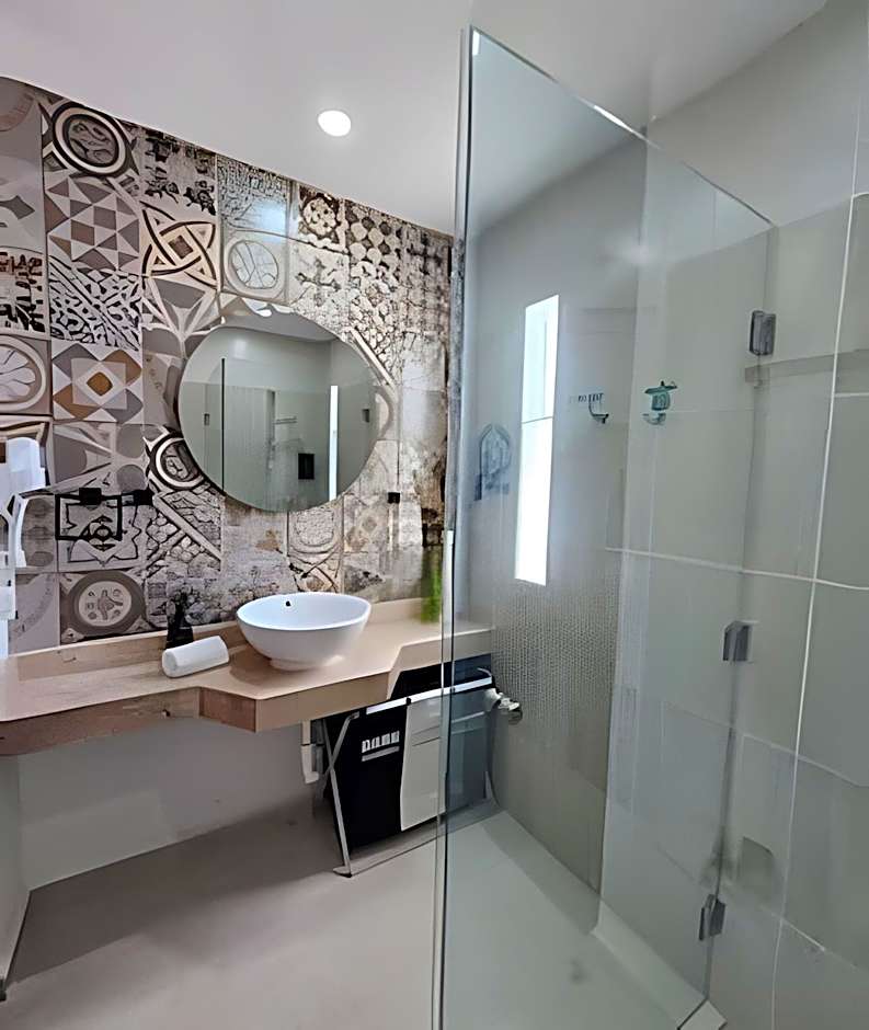 Villa con alberca, a una cuadra del mar