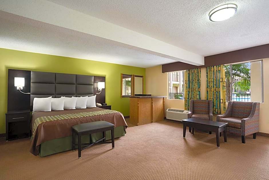 Days Inn by Wyndham Dallas Irving Market Center