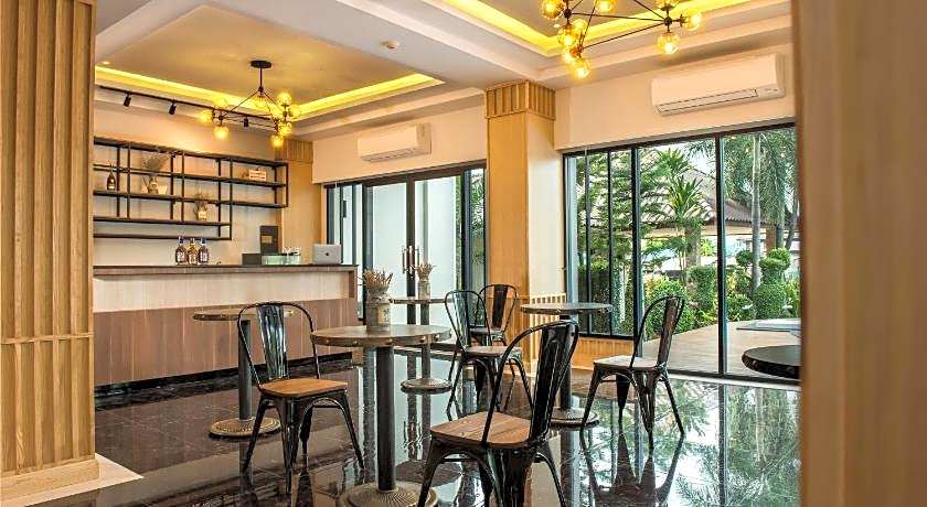 Golden Foyer Suvarnabhumi Airport Hotel