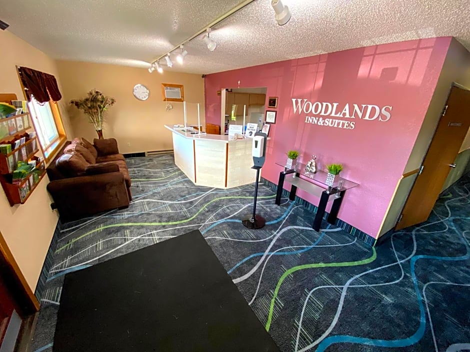 Woodland Inn & Suites