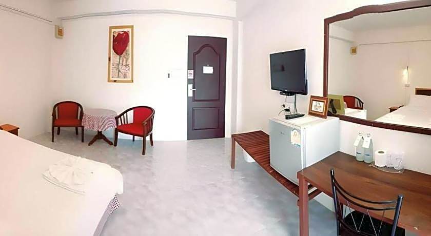 Hotel De Ratt Phuket