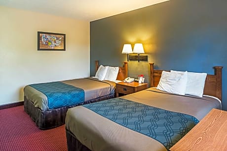 2 Double Beds Nonsmoking