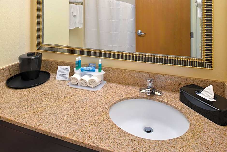 Holiday Inn Express & Suites St. Croix Valley By IHG