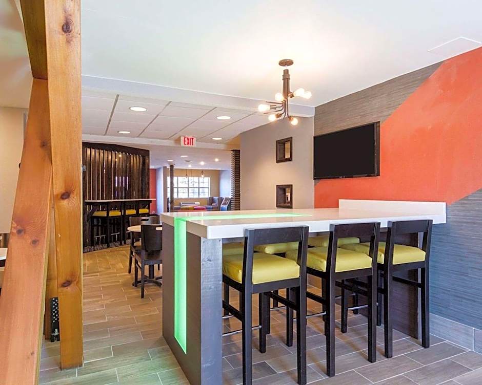 Quality Inn and Suites Ashland near Kings Dominion