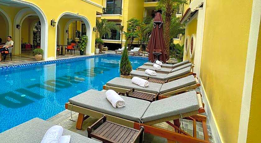 Tam Coc Holiday Hotel & Villa