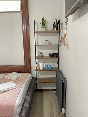 Quadruple Room with Private Bathroom