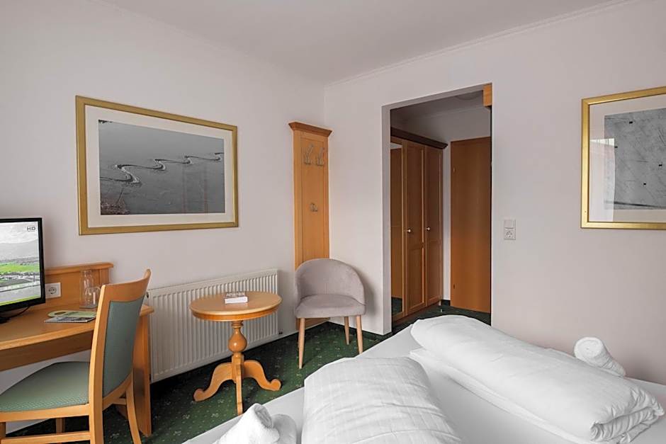Hotel Martini Kaprun including free parking and Zell am See-Kaprun summer card
