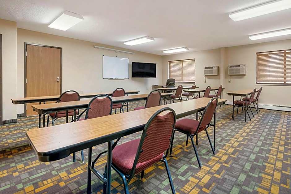 Quality Inn St. Cloud West