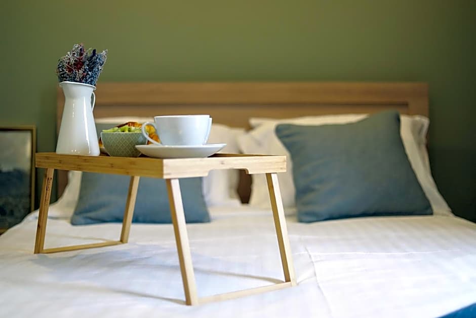 Loios Studios and Apartments