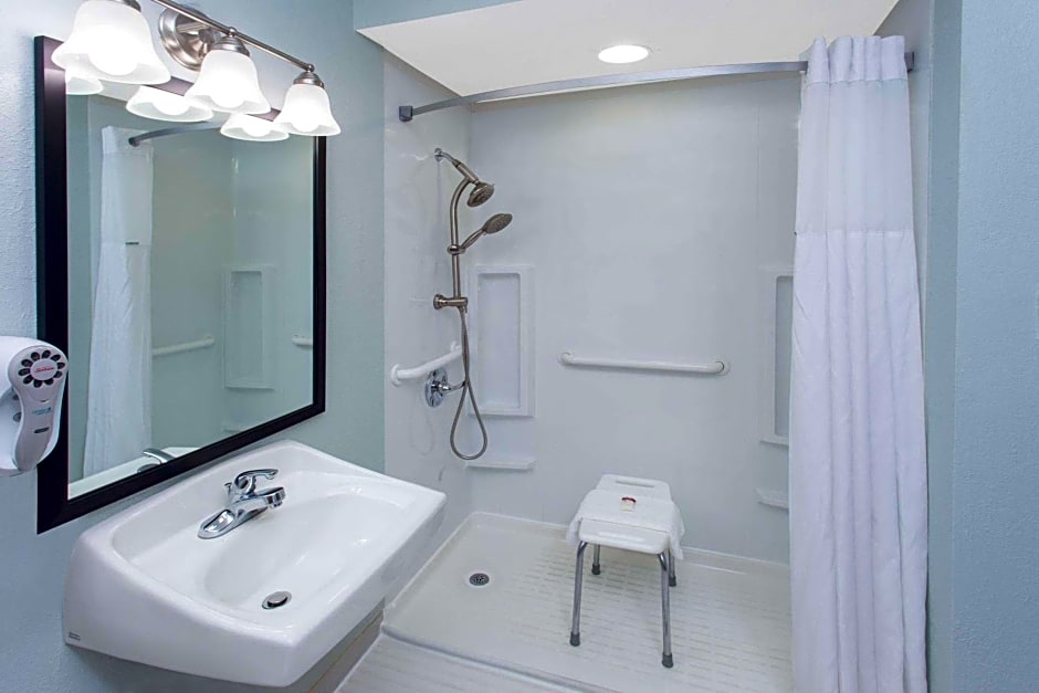 Baymont by Wyndham Grand Haven