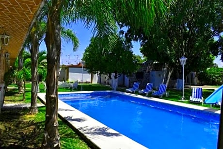 Queen Room with Pool View