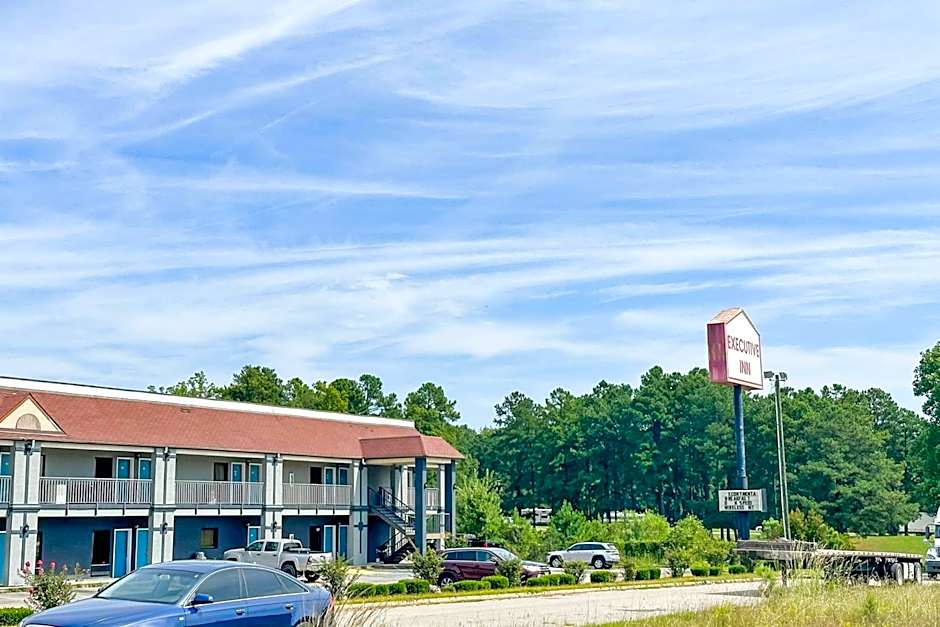 Executive Inn By OYO Ridgeway I-77