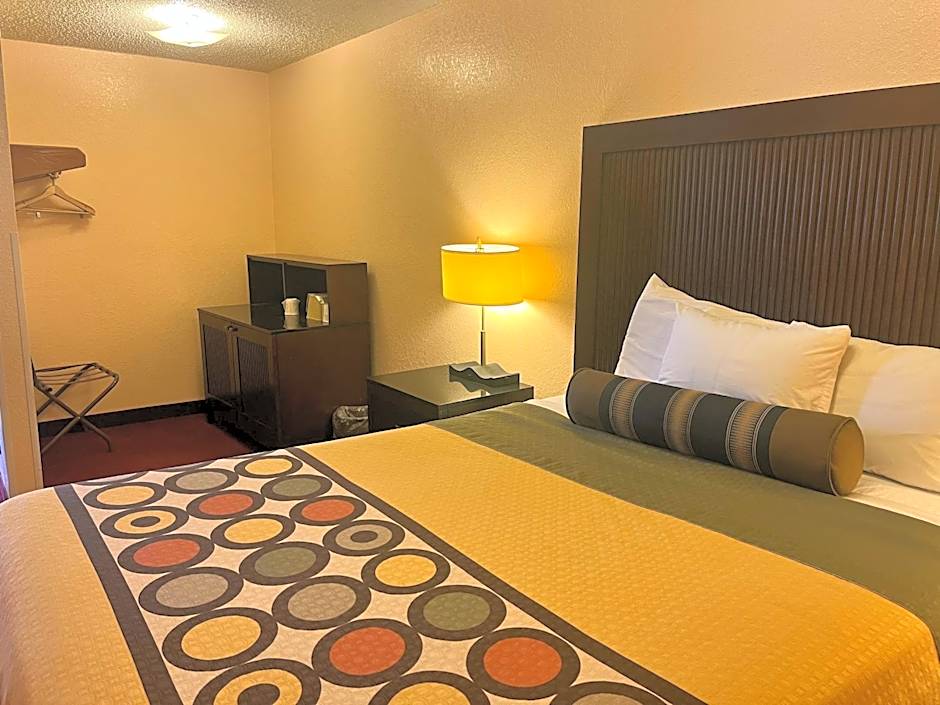 Motel 6 Deming, NM