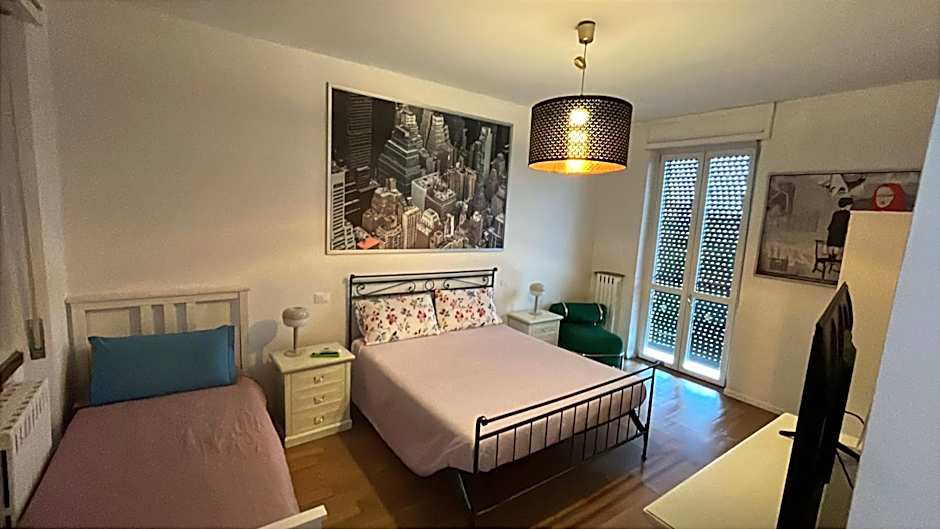 Room Saronno + B&B