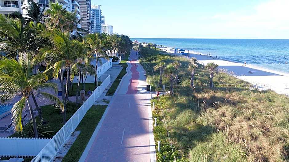 Deluxe Studios and Apartments at the Casablanca