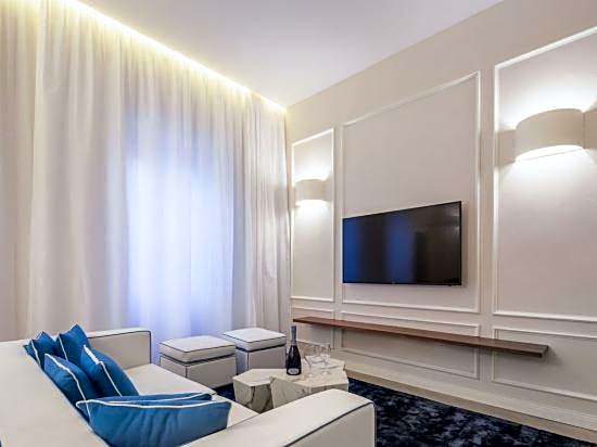 Luxury Blue Duomo