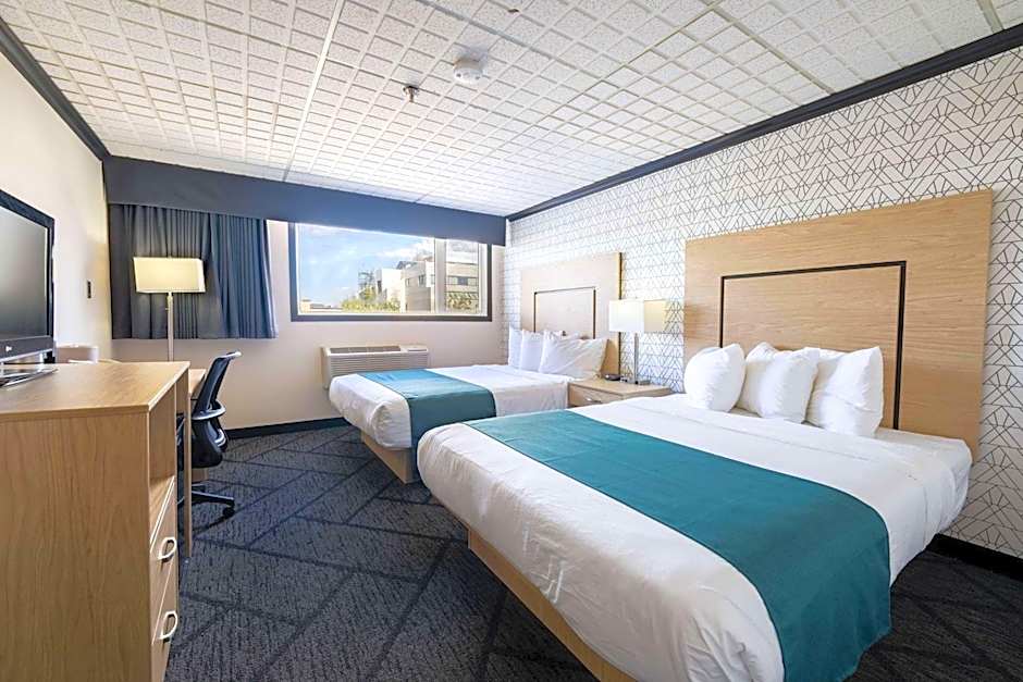 Sternwheeler Hotel & Conference Centre, Trademark by Wyndham