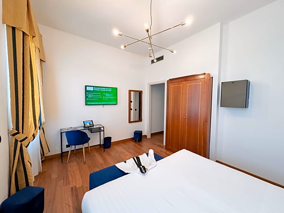 Rechigi Park Hotel