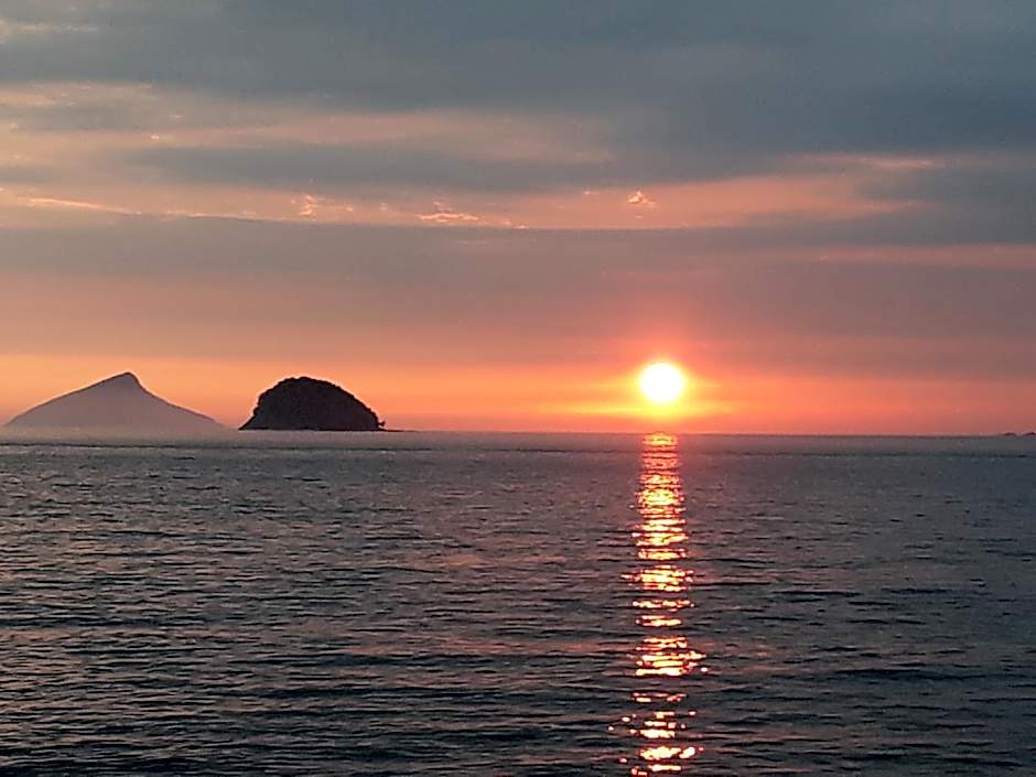 Chalé Praia Boiçucanga wi fi piscina Village Mirante Litoral Norte SP