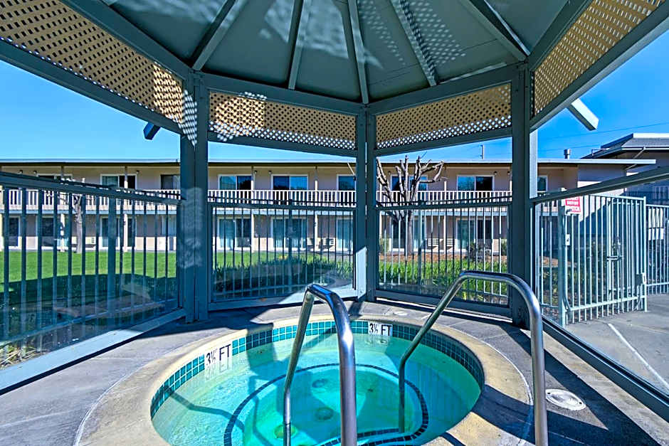 Days Inn by Wyndham Novato/San Francisco
