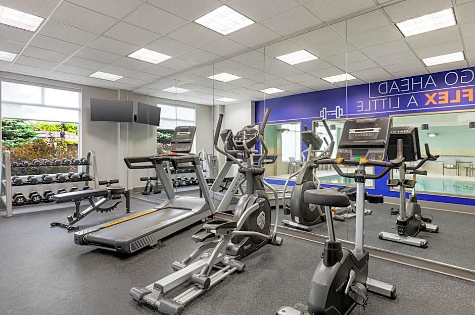 Holiday Inn Express & Suites Ottawa East-Orleans By IHG