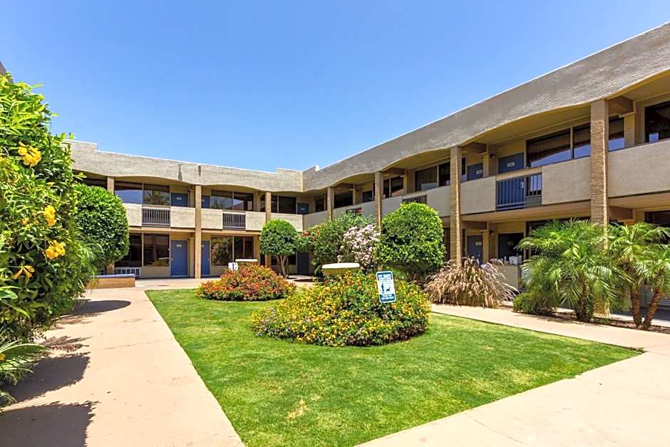 Motel 6 Glendale AZ