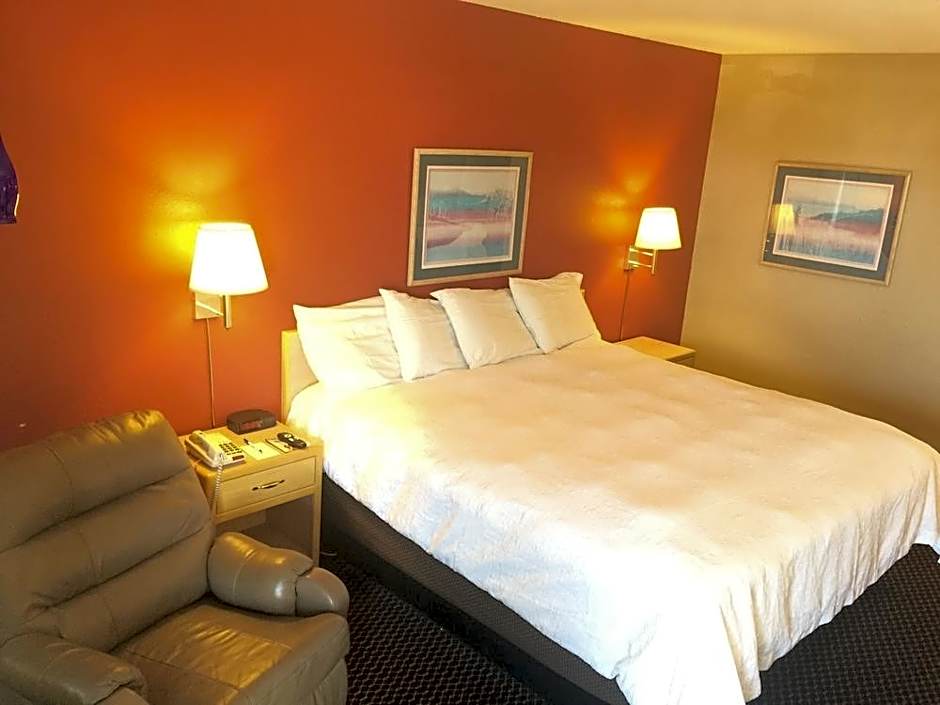 Americas Best Value Inn - Garden City