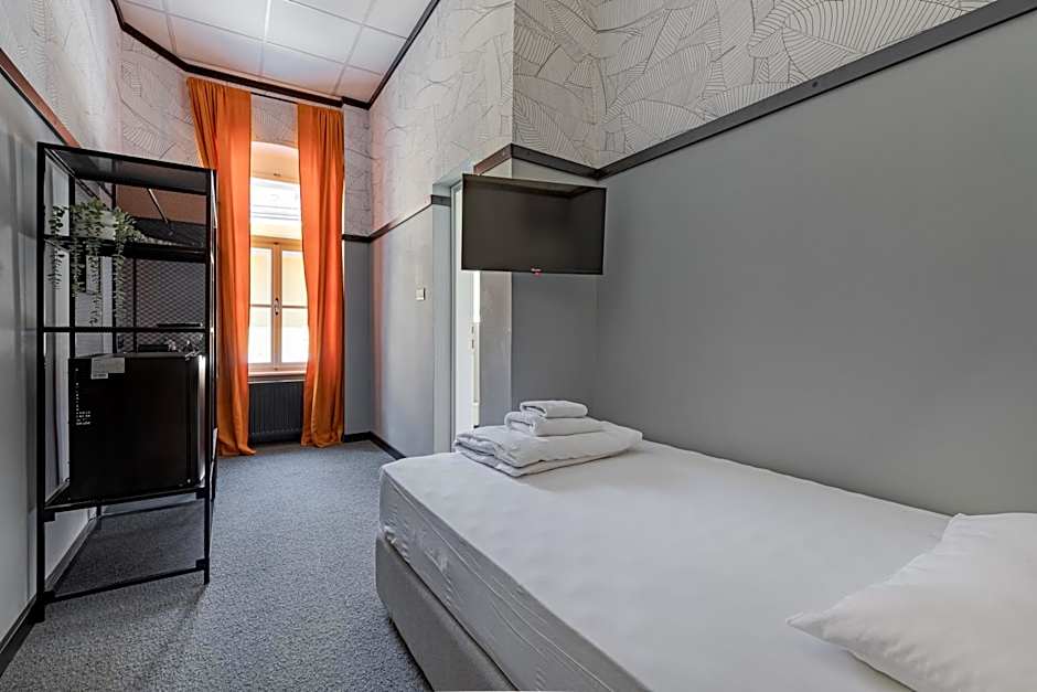 Stay Swanky Bed & Breakfast