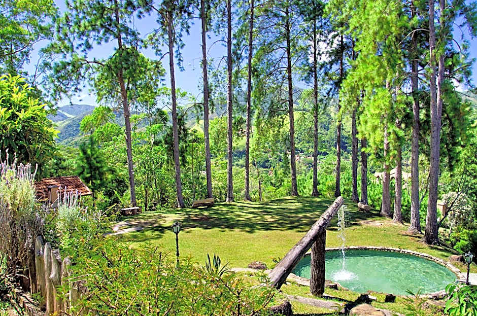 Casa da Colina Chalés