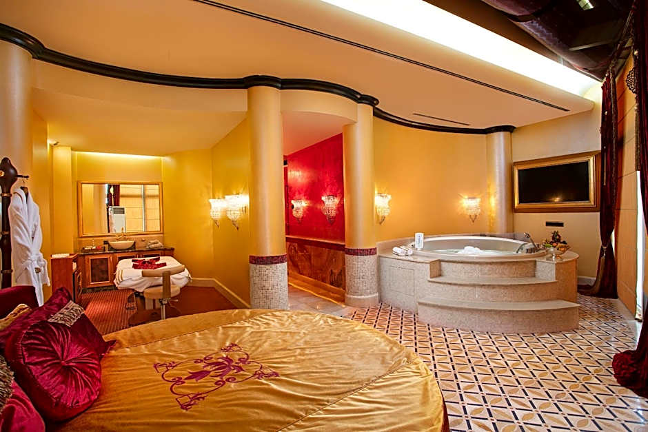 Titanic Mardan Palace