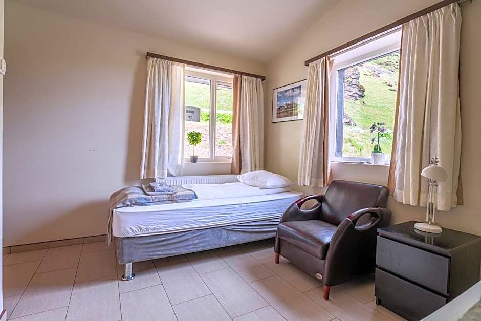 Drangshlid Hotel by Tröll